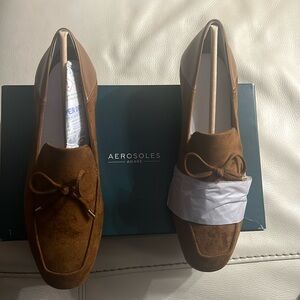 New Comfy Cognac Aerosoles Loafers